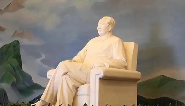 有人提议在全国范围内拆除毛主席塑像，是谁提议的，名字可以公开吗？谁敢拆除毛主席塑