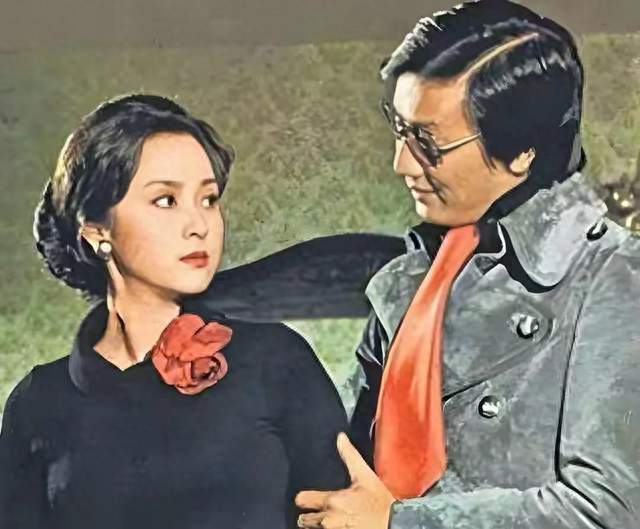 谢贤一生最爱是谁？错过甄珍，他再没动心过