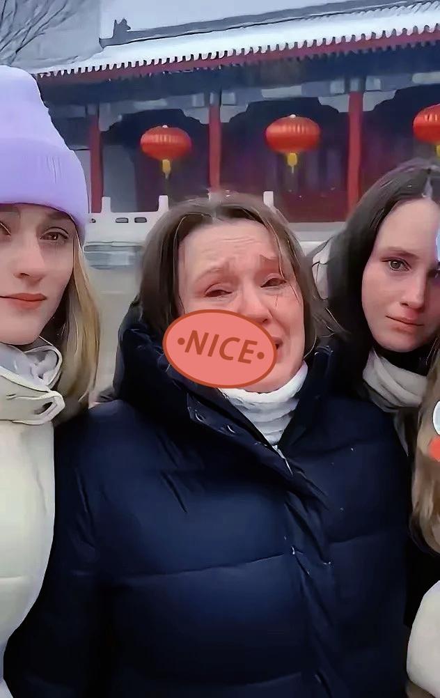 乌克兰母亲的心声戳中无数人 三个女儿远嫁中国：不要彩礼，安稳就好
 
一位乌克兰