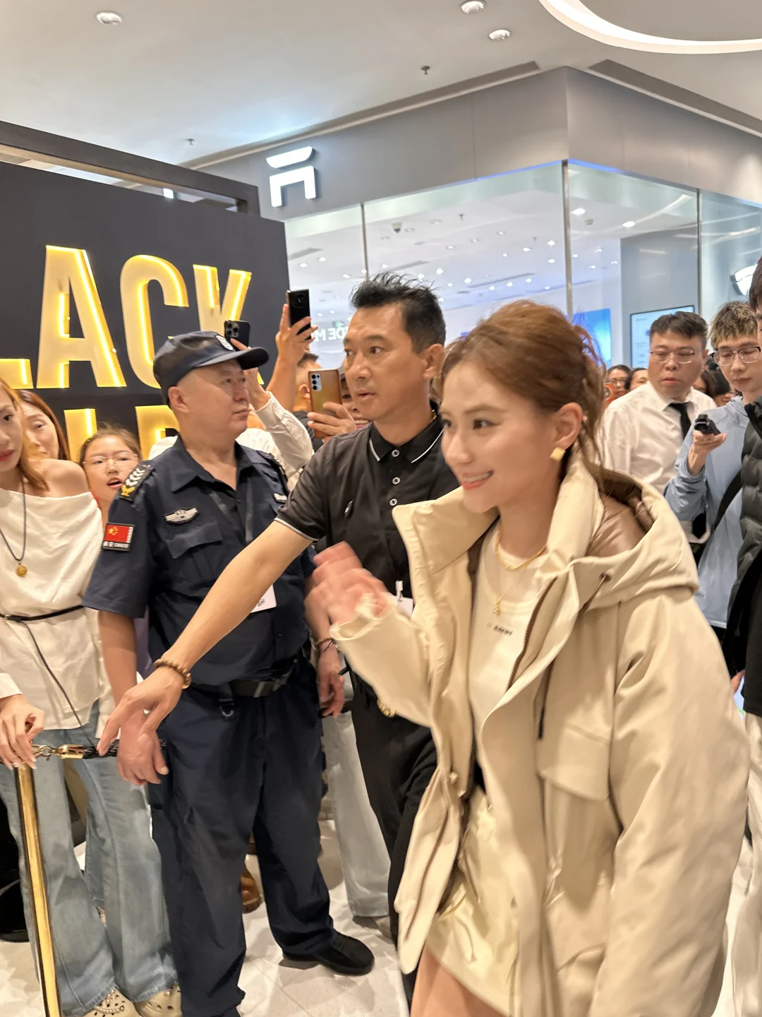 真的来沈阳了！！！！！本人真的好美啊！！！！