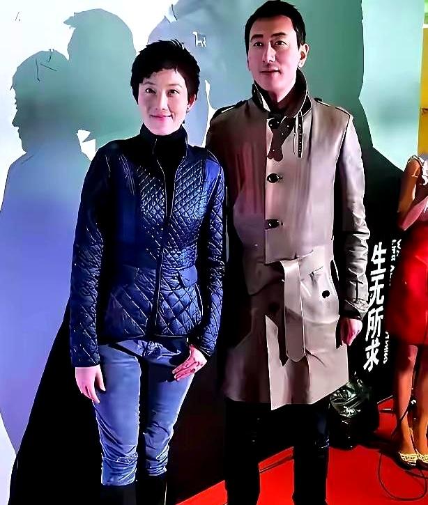 真没想到，平时那么低调的两个人，居然是夫妻，还是那种不声不响过日子的类型，难怪一