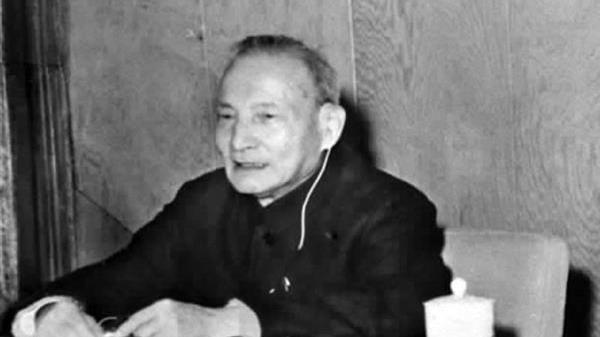 陈云的看法再深刻，也只是一个人的看法。毛泽东思想，是整代人用命蹚出来的路。
这话