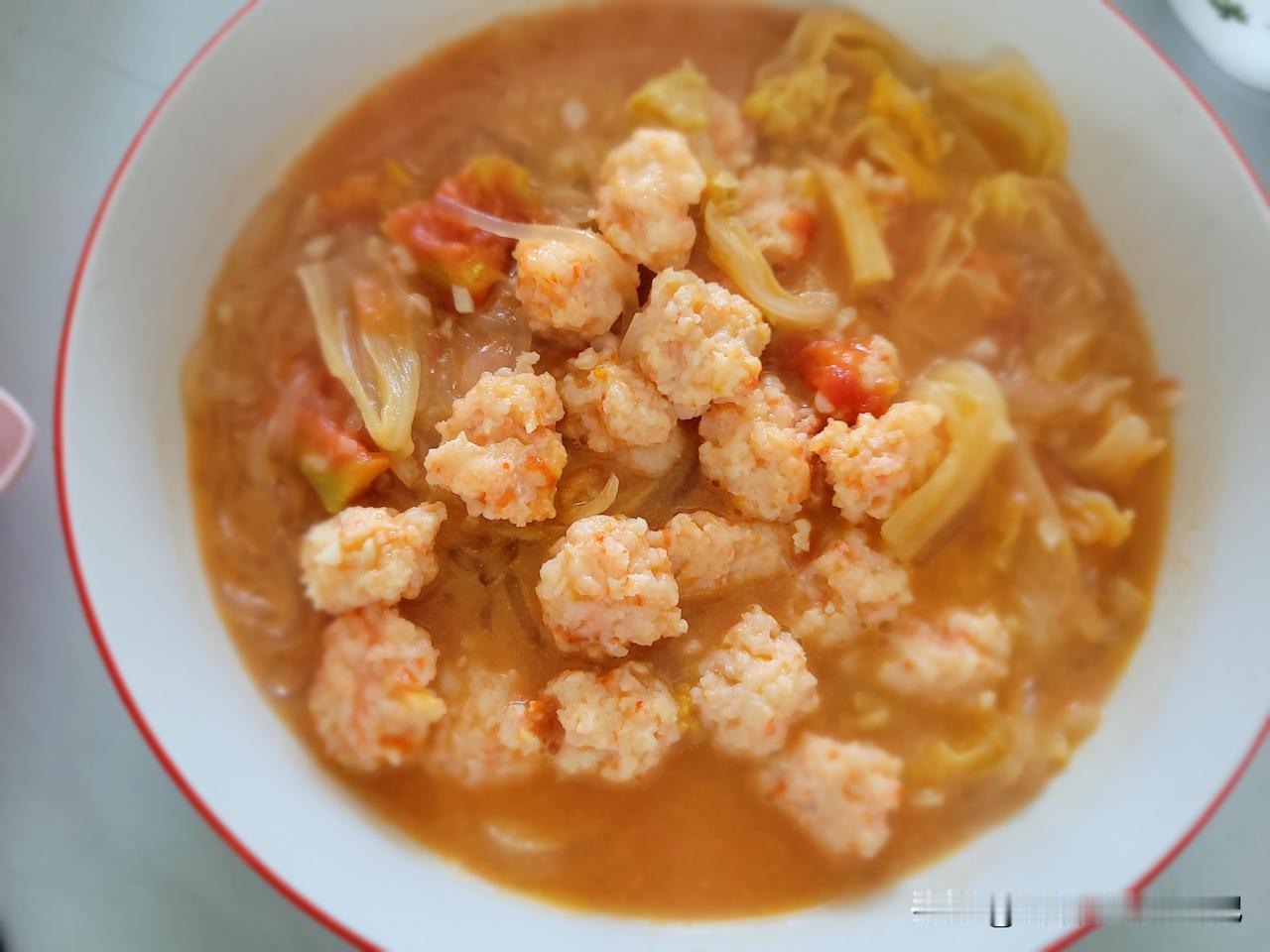 如今的中年人都注重饮食健康。好朋友邀请我和另一位姐姐来她家吃饭，她做的菜都特别清