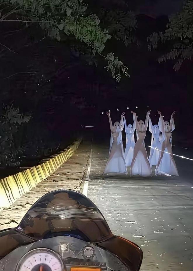 这种情况，如果是你，你会怎么办？
这问题扔出来，听着简单，实际重得像块石头。设身