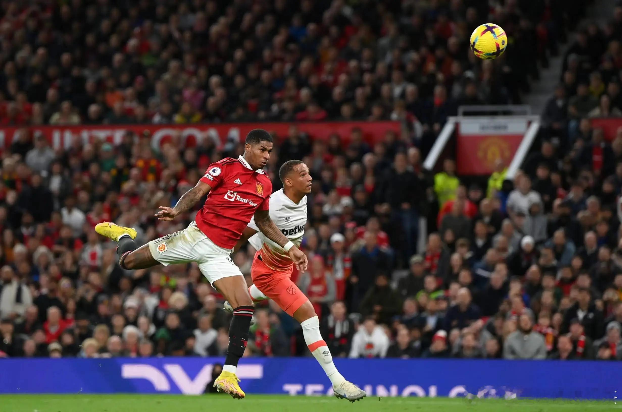 今日免费赛事情报更新！002 英超  曼联vs西汉姆联实力战意1.曼联目前英超第