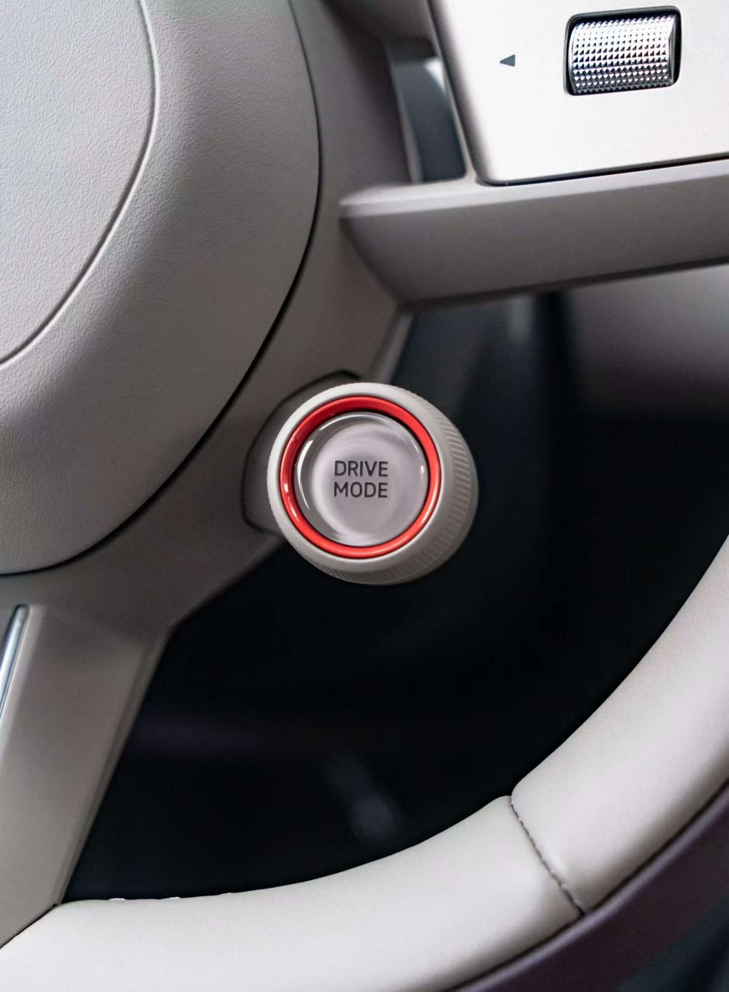 小米YU7 Max 钛金属内饰鸢尾紫 5000km 我与汽车的日常