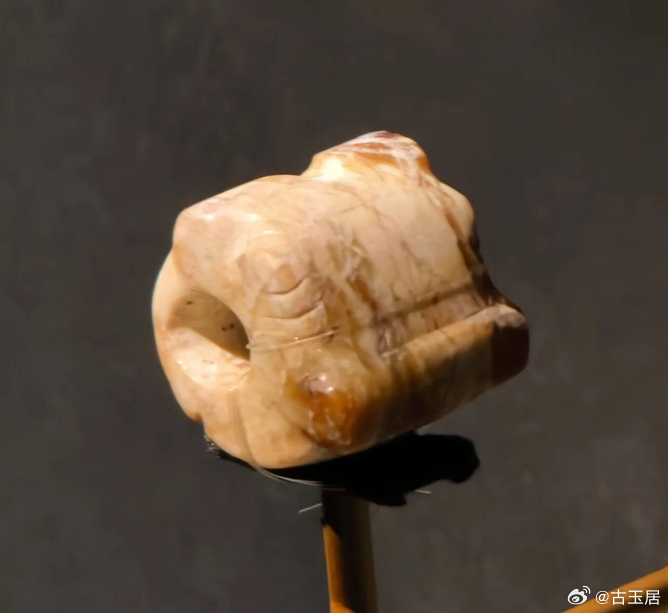 在神人兽面的统治体系里，龙是另类的存在！ ​​​