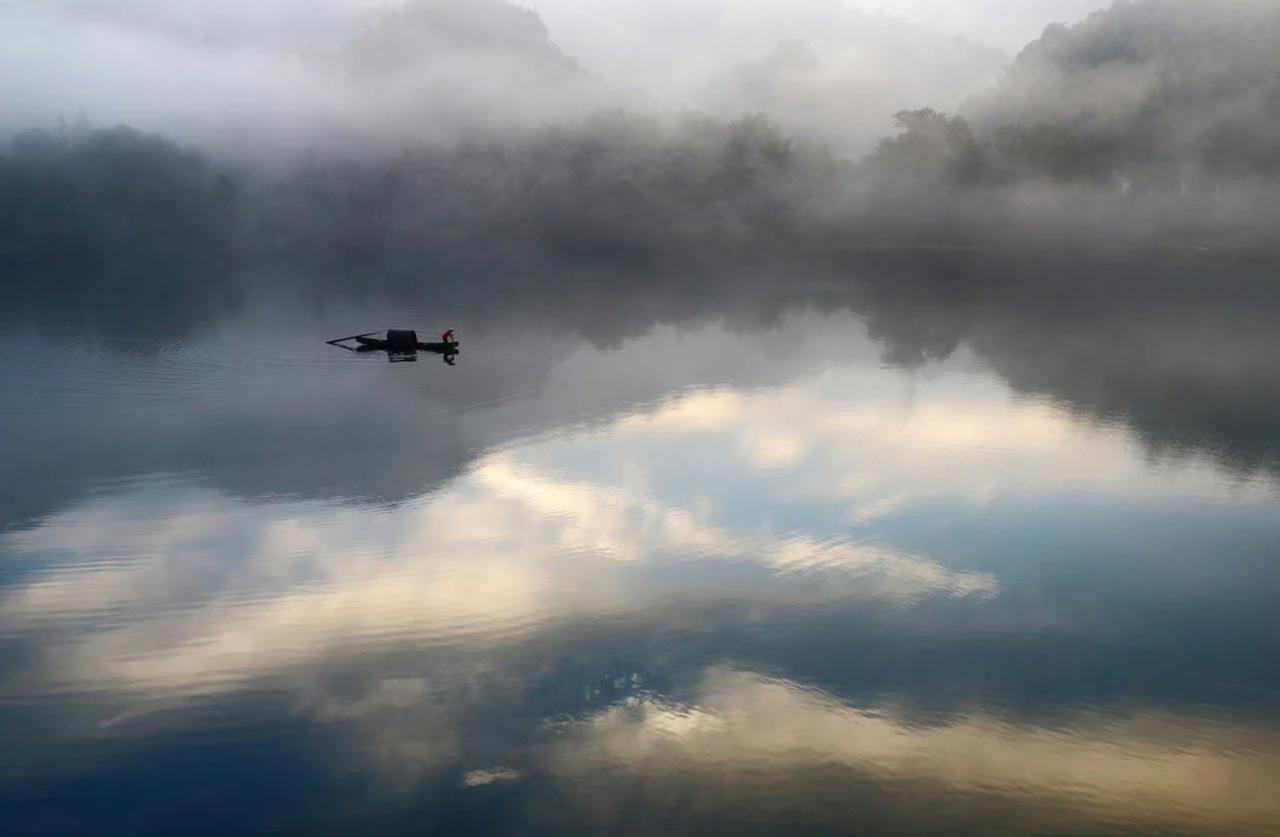 昨天跟一个培训机构的老板聊天，他接手了一个孩子，这个孩子根本就是不想学习的孩子，