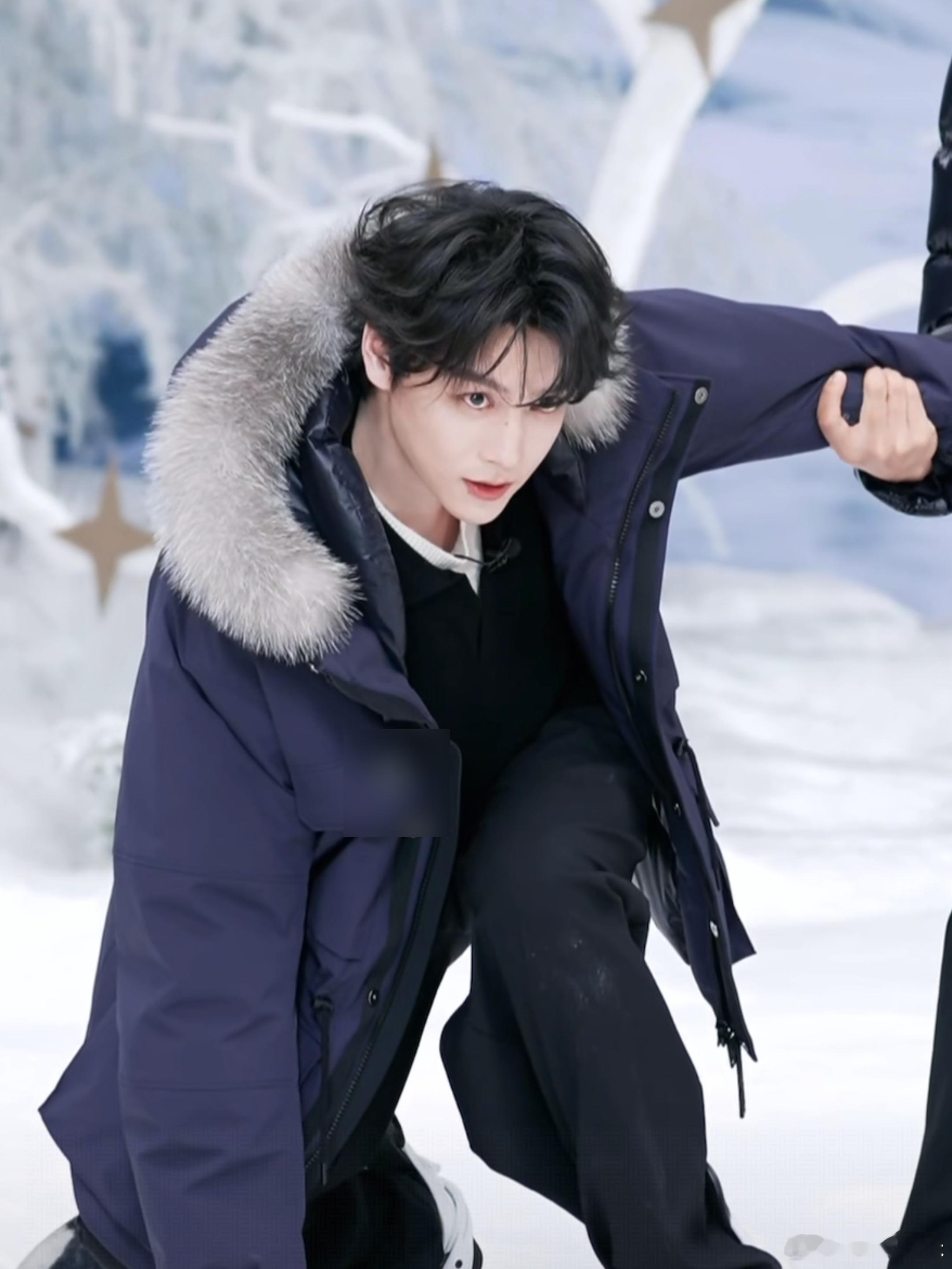 田栩宁滑雪起步是小内八在雪人界田栩宁段位过高了 欢迎来到田栩宁创造的冬日童话世界