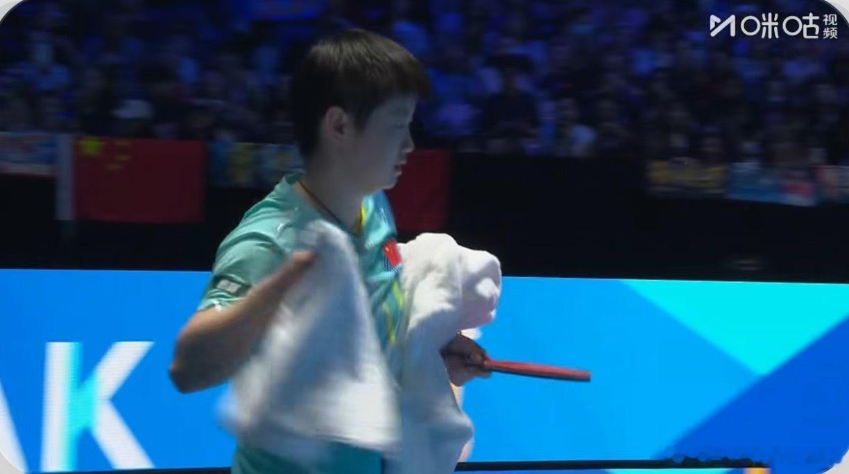 孙颖莎2-1金娜英申裕斌1-0桥本帆乃香周启豪2-0阿兰 