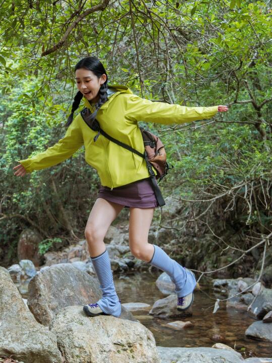 去爬山吧⛰️风会给你答案