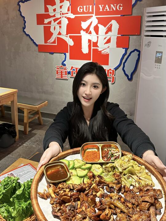 贵阳这家！！烤鸡一口直接沦陷！！！🥹