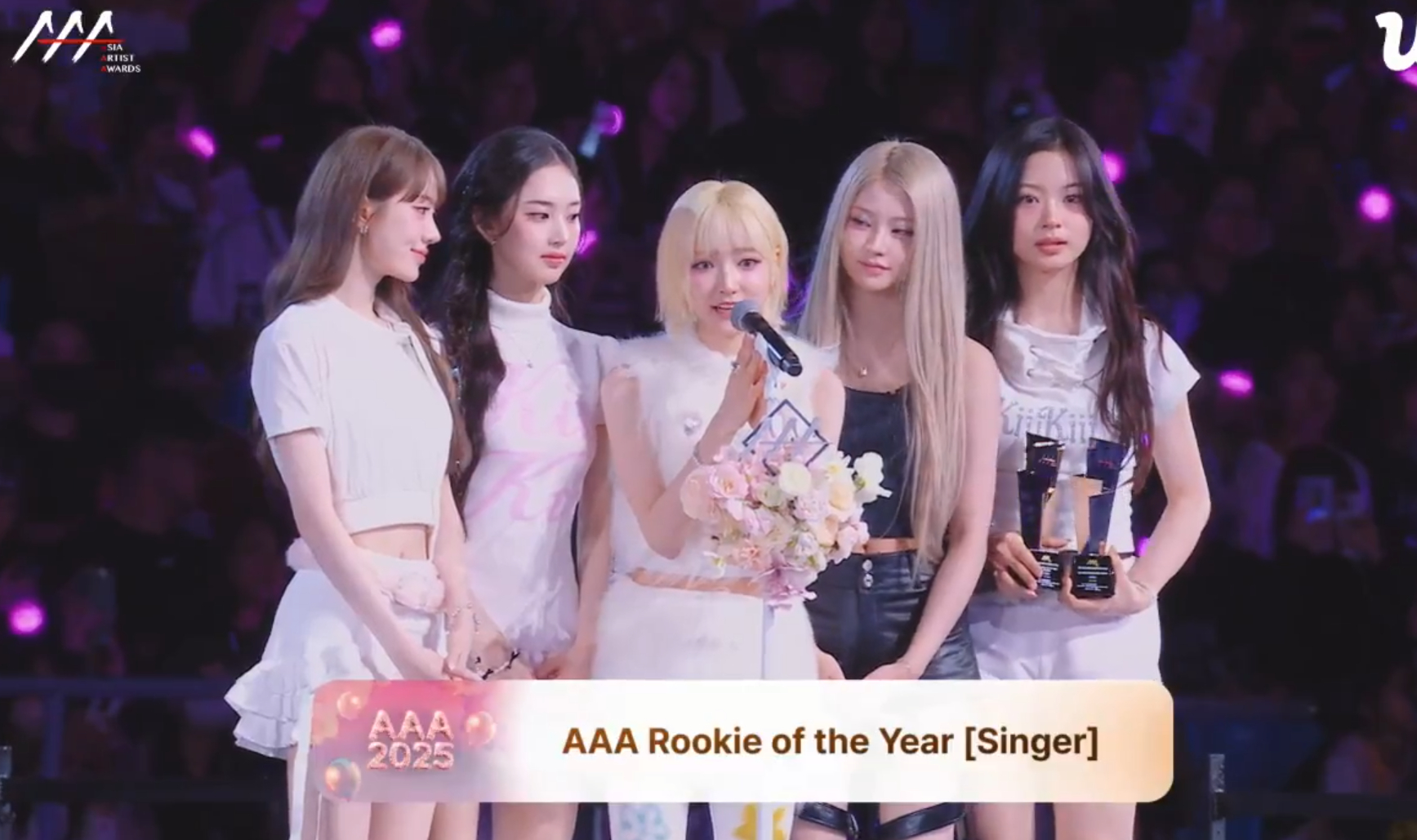 2025 AAA Rookie of the Year 歌手：KiiiKiii 