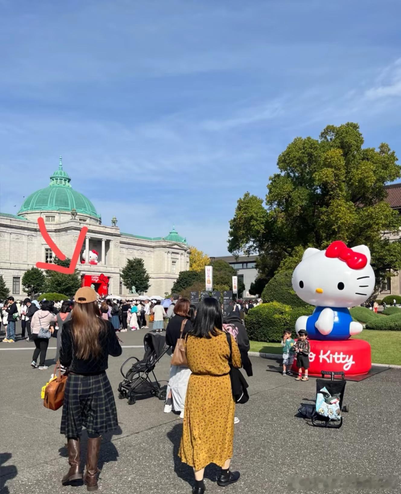 #日本Kitty展偶遇Angelabagy##网友日本Kitty展偶遇Angel