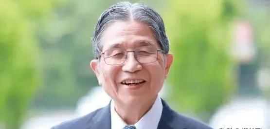 中国赚翻了，日本顶级科学家滕岛昭，带着日本的绝密技术，直接投奔了中国，并放出狠话