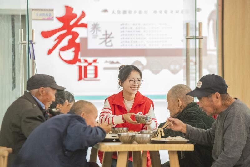 在这幸福祥和的信息化数字化智能化新时代，创作美好的作品确实是一件超有意义的事儿。