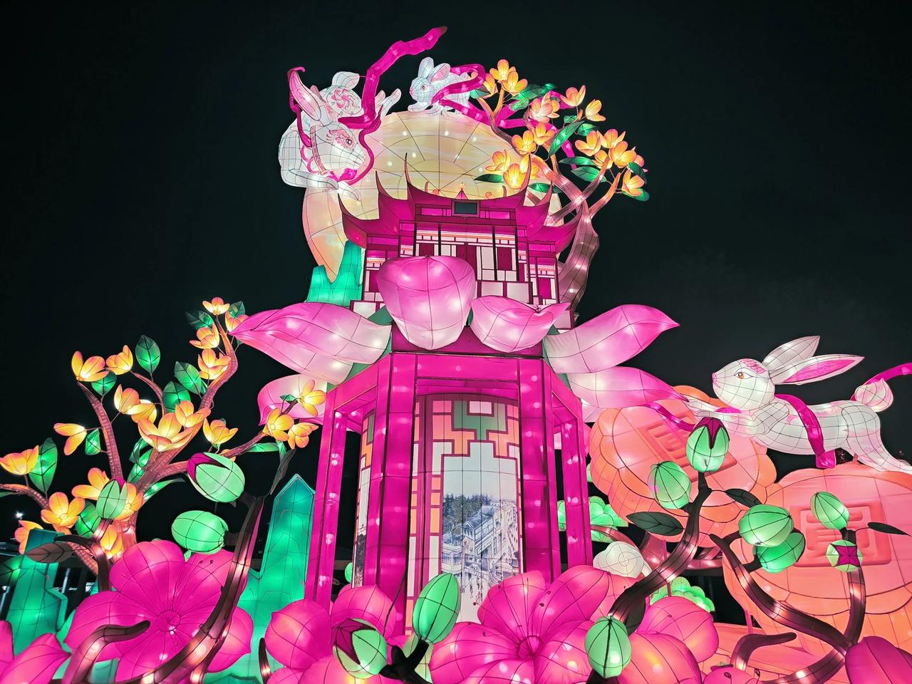广州文化公园9.17中秋节赏花灯，处处是美景。
地铁6号/8号线文化公园站B出口