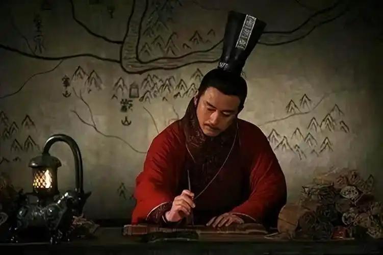 冯奉世：智勇双全，诈降平乱稳西域
      西汉时期，冯奉世仅率三十六人出使西