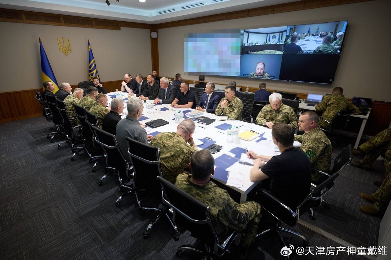 乌克兰纳粹召开最高统帅部特别会议，准备应对俄军秋季攻势 