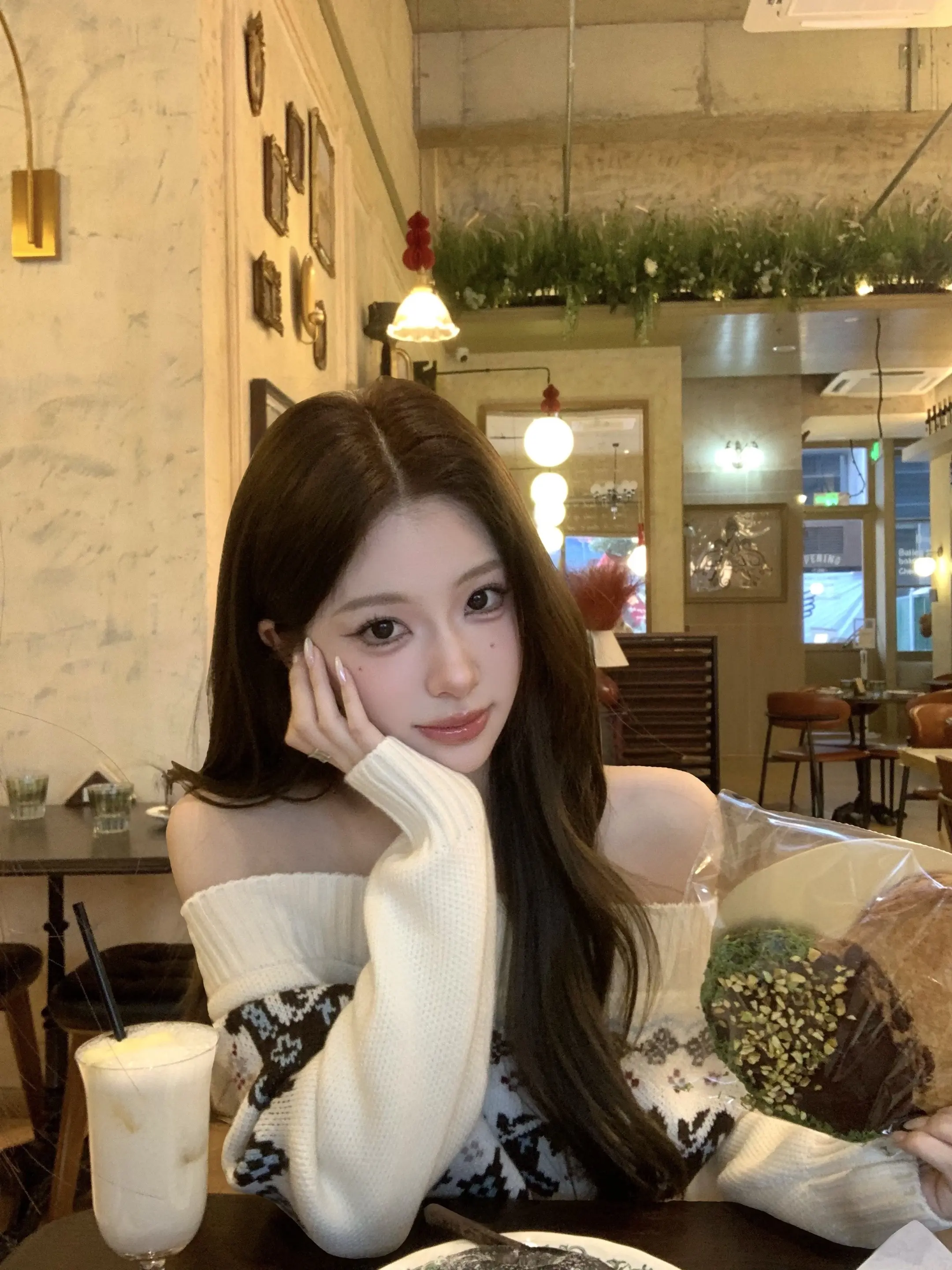 一些i人拍照姿势💭。