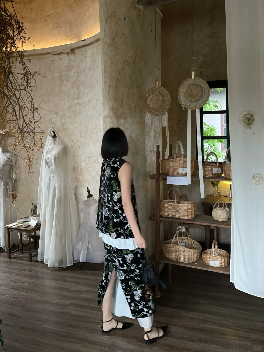 把花丛穿在身上