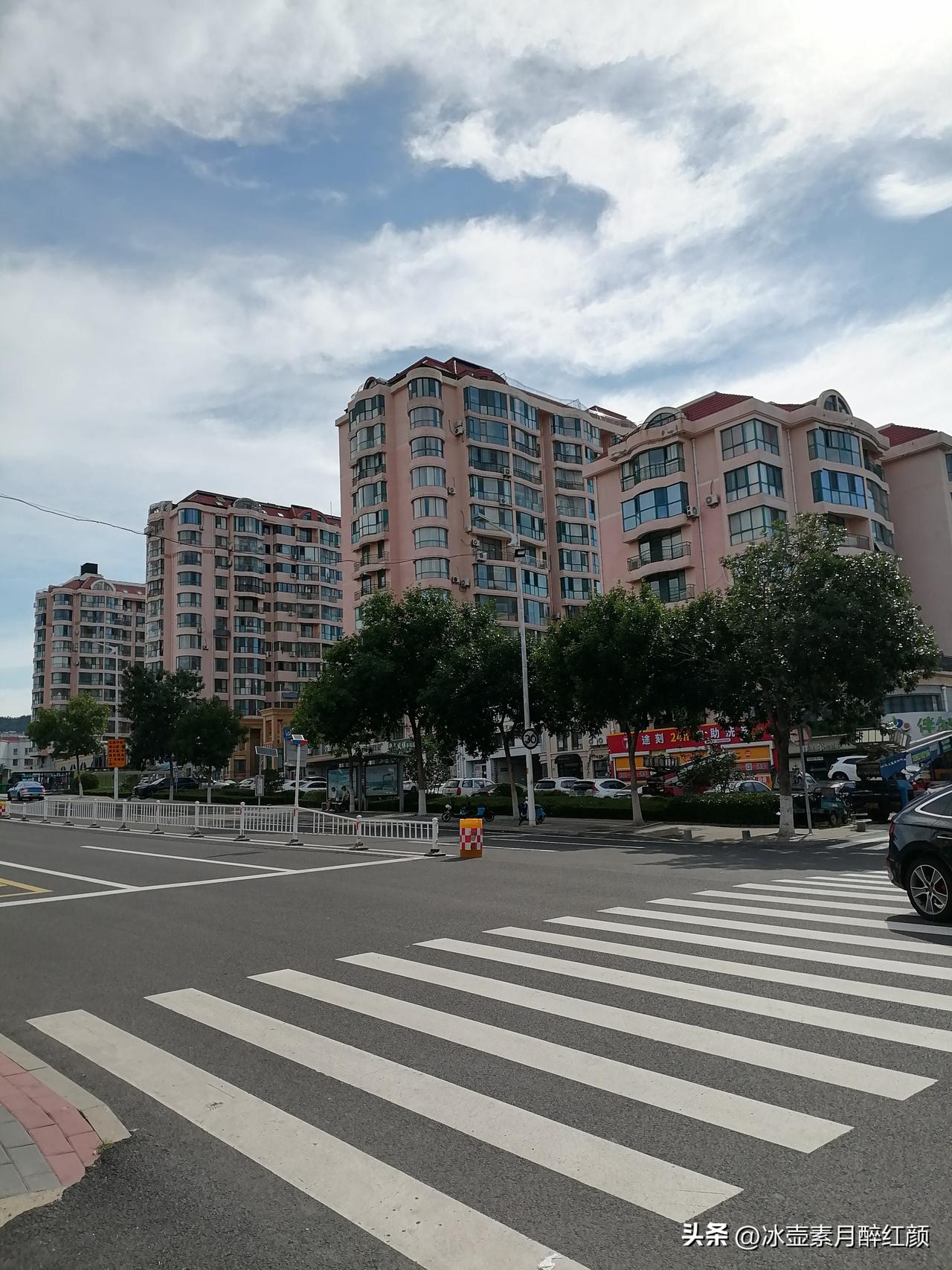 第一、既然是消费品，那么肯定是人人都能买得起，否则，怎么消费？

第二、既然是消