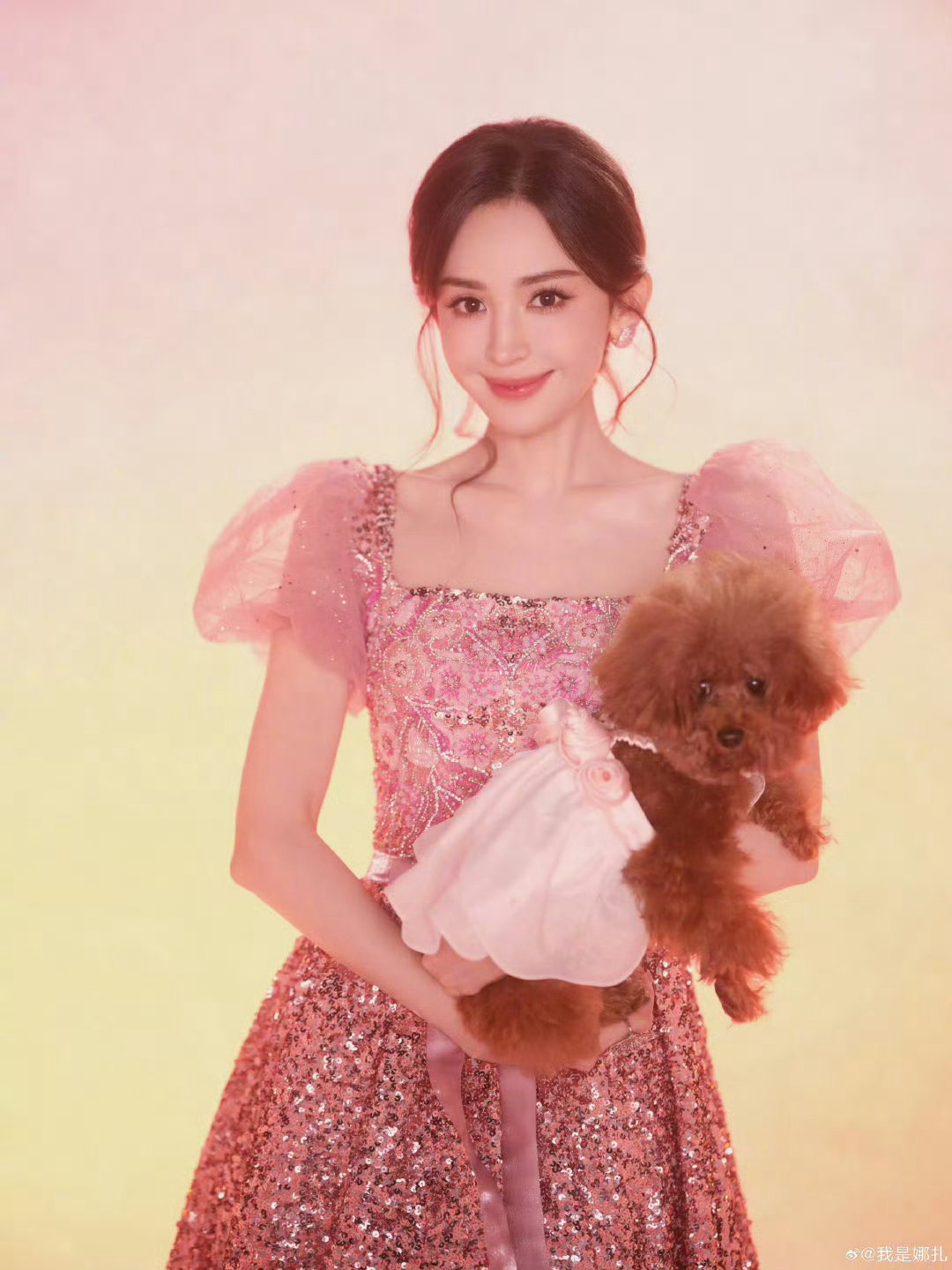 娜扎嘴在前面飞脑子在后面追你好星期六 嘴在前面飞，脑子在后面追，形容娜扎太贴切！