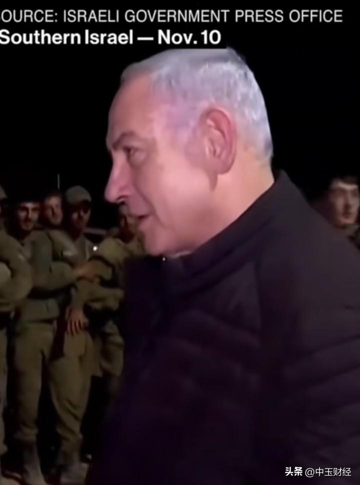 有人说他是世界文明的守护者并向他致敬万岁！有人说好样的，胡主任！

然而也有人说