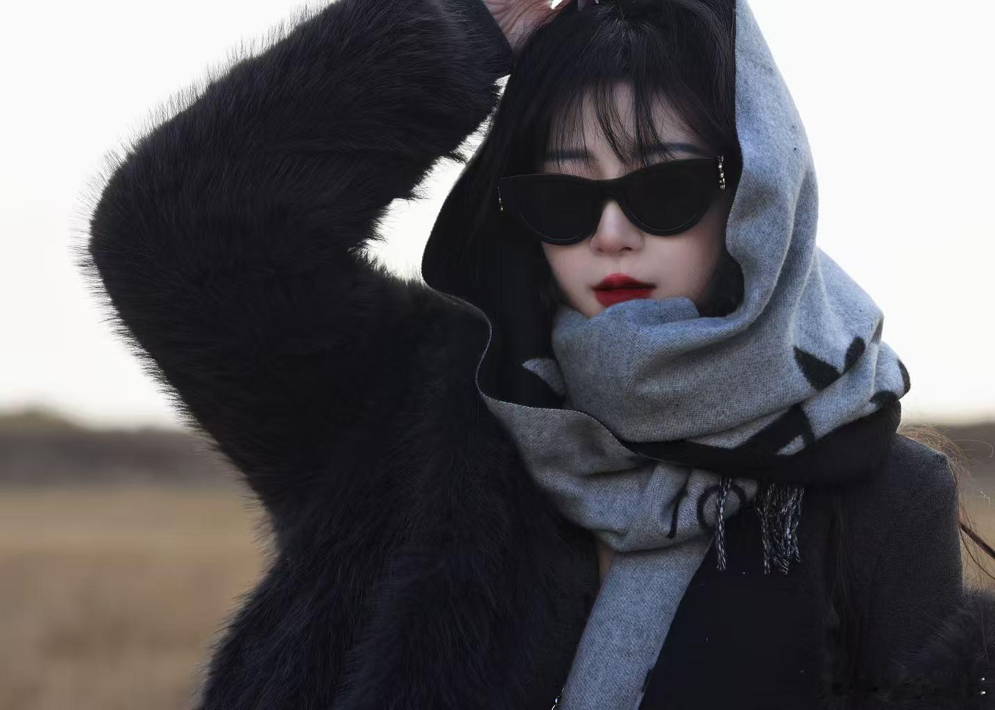 提问：人像摄影三要素？人像摄影 晚安～