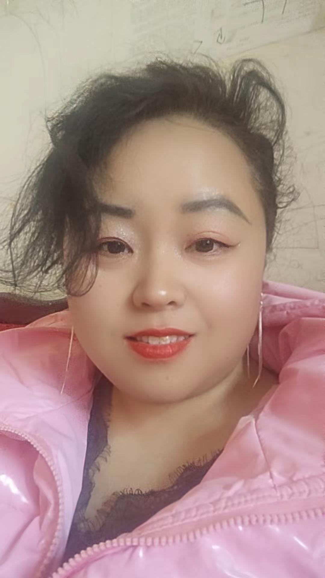 无论几岁，开心万岁！爱美是女人的天性 女人一定要活成自己喜欢的样子 我可以不完美