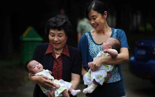 “公公婆婆在北京帮我们带孩子很辛苦，快中秋了，想给他们买个礼物，不知选什么好？你