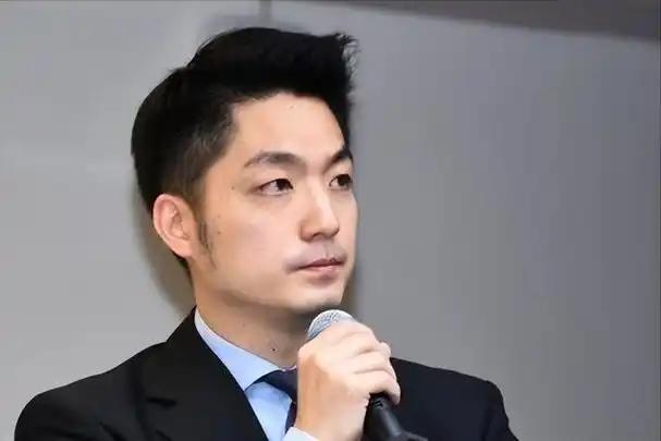 既然蒋万安不想统一，那么“双城论坛”就没有必要举行下去了。

蒋万安这几年很热情