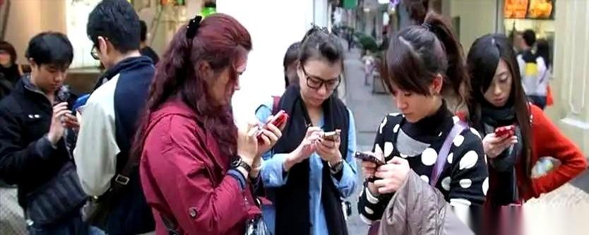 网传有个长居美国的华人，回国转了两周，原本是想看看“美国是不是快凉了”。结果刚下