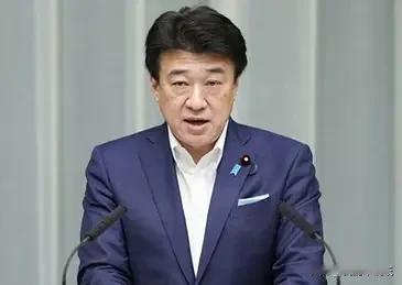 真的很难理解日本这套倒打一耙的操作，自家测量船违规作业被中方海警提醒，反倒主动找