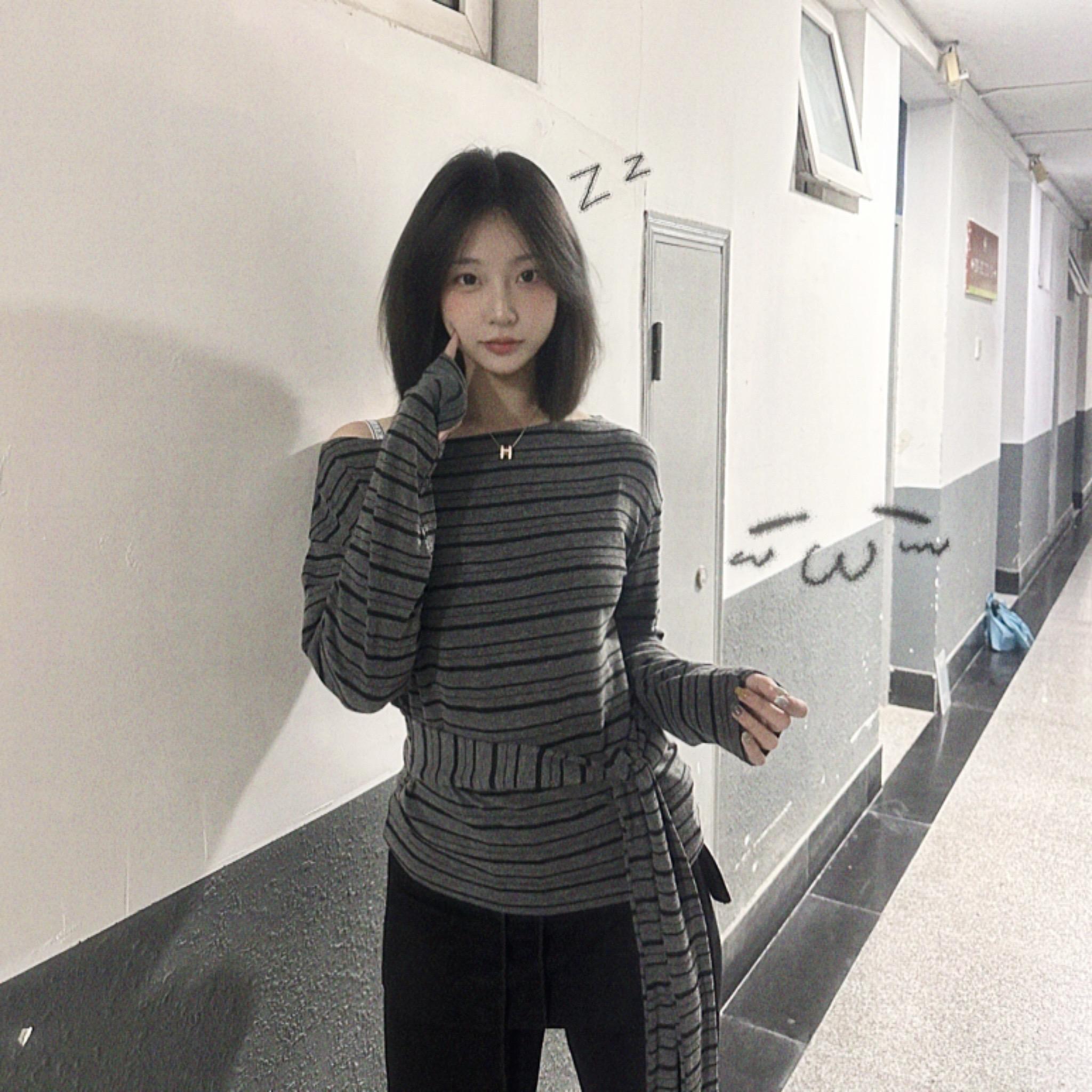 因为我的高冷和忧郁 让天气降温 真的对不起