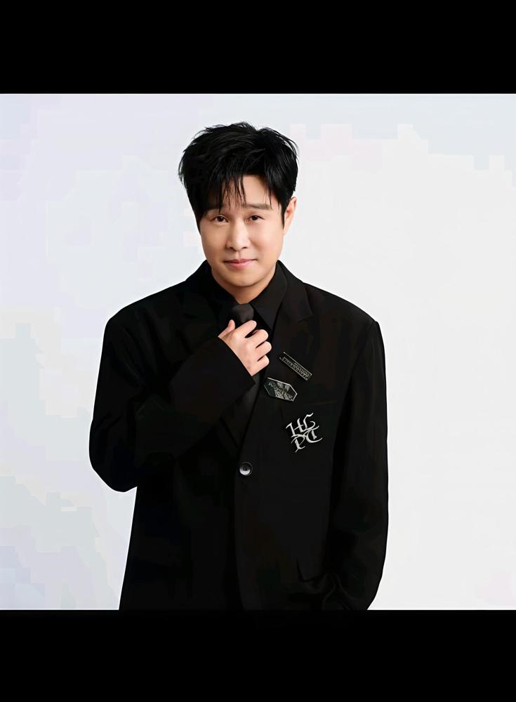 小沈阳一晚爆红，2010 年全年挣了 3.6 亿，赵本山按老规矩拿走1.56亿。