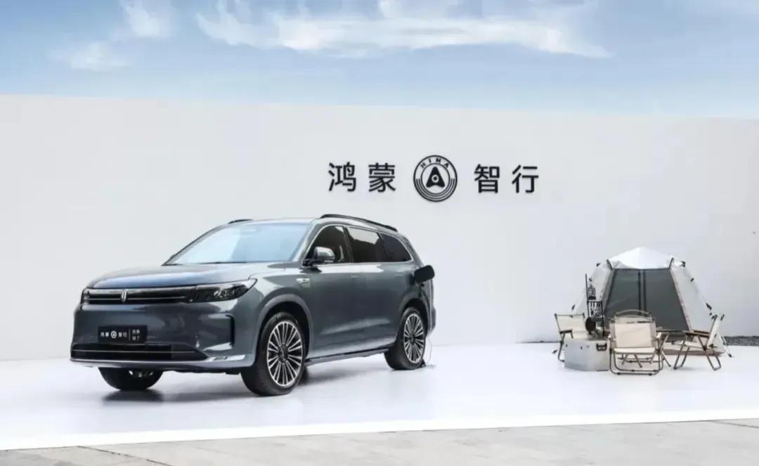 #头号新车#
问界新M7 Pro在智能泊车方面也具有显著优势。它支持超过160种