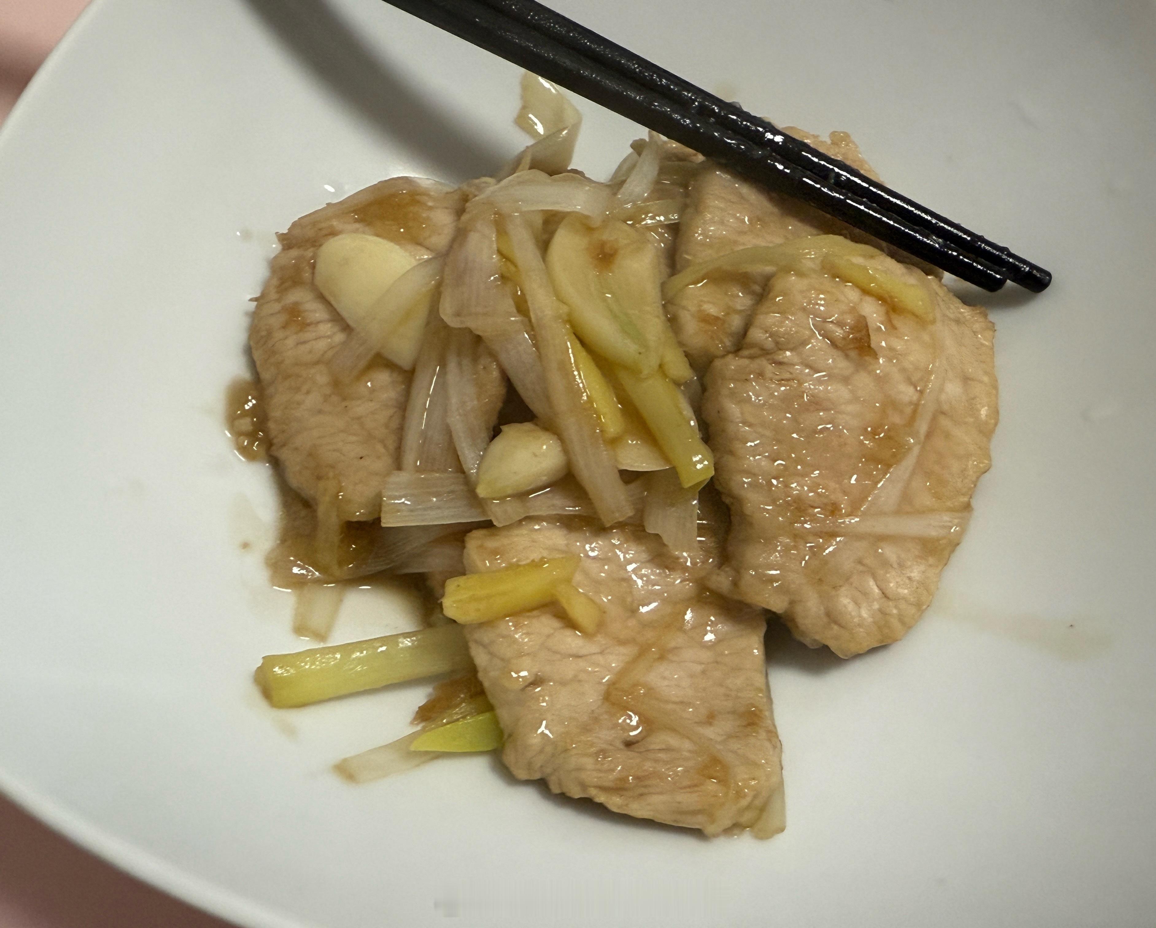 我总说钊博前女友做的锅包肉真好吃，今儿，老婆就给我做了一次，你们看得出来这是锅包