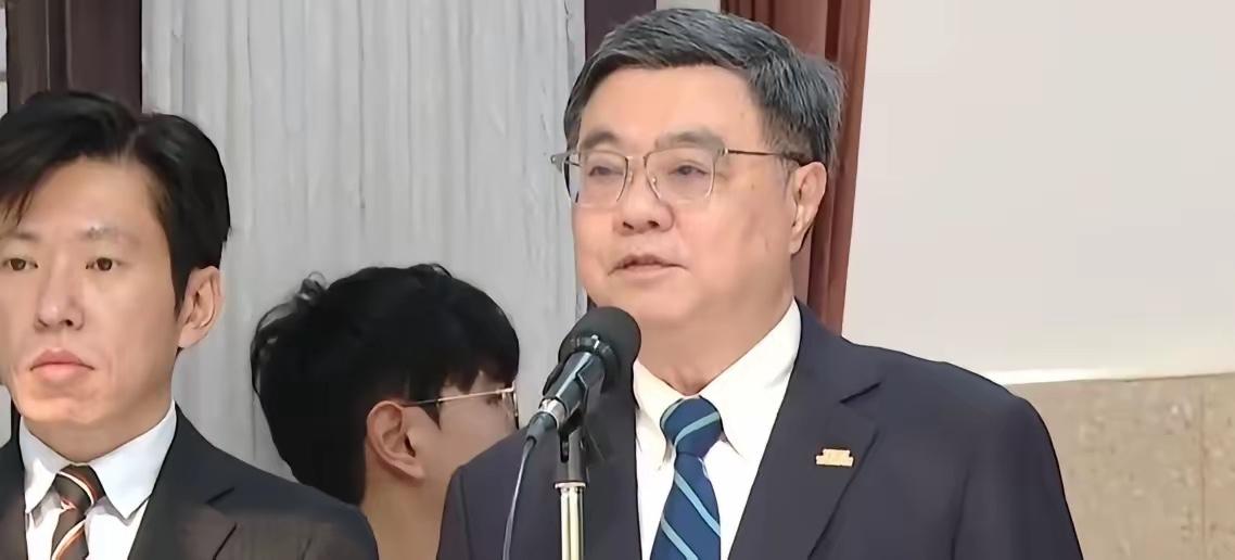 台湾地区行政机构负责人桌荣泰今天上午对国民党主席郑丽文访问大陆一事嚣张妄言叫嚣称