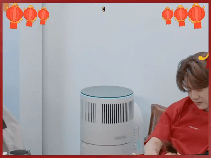 鹿晗差点摔了鹿晗被吓的坐都坐不稳了小鹿被一声唢呐吓得差点摔倒了，可爱的鹿晗坐都坐