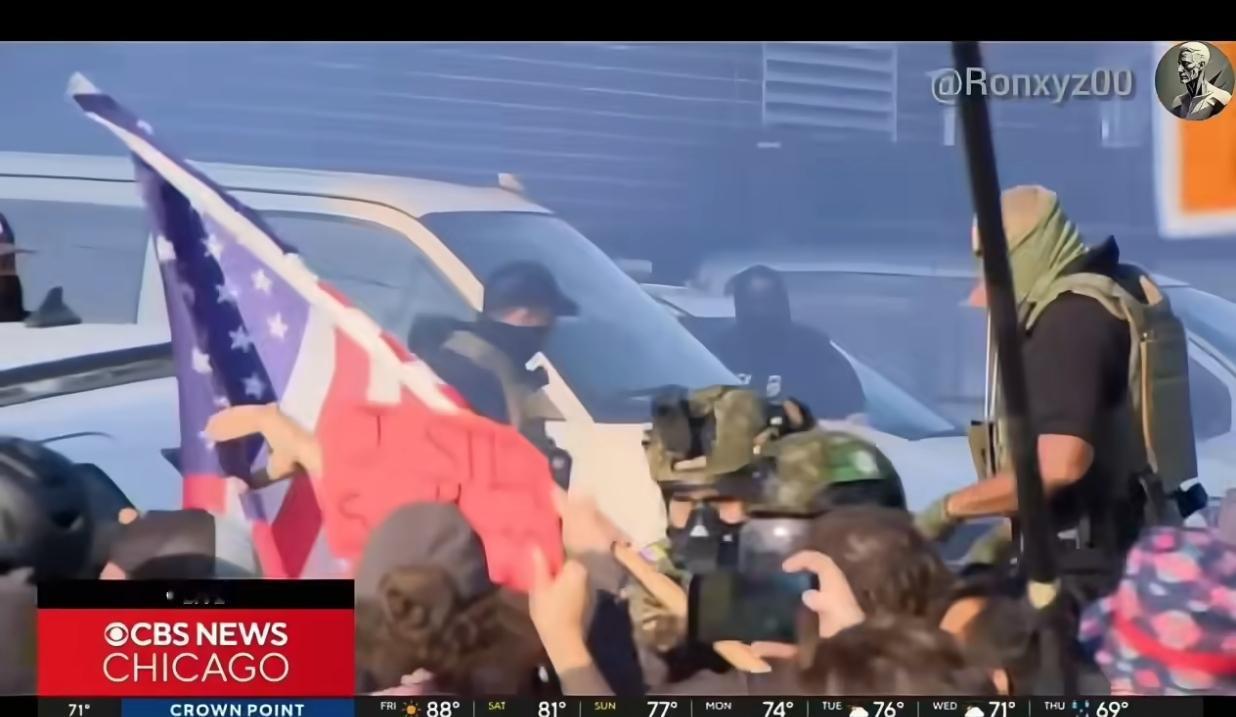 快讯！快讯！
美国移民执法暴力升级

芝加哥移民及海关执法局设施现场情况十分糟糕
