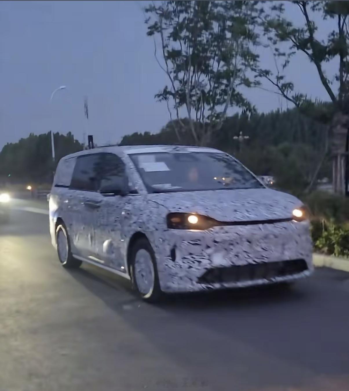 莫非这就是传说中智界的MPV？ ​​​