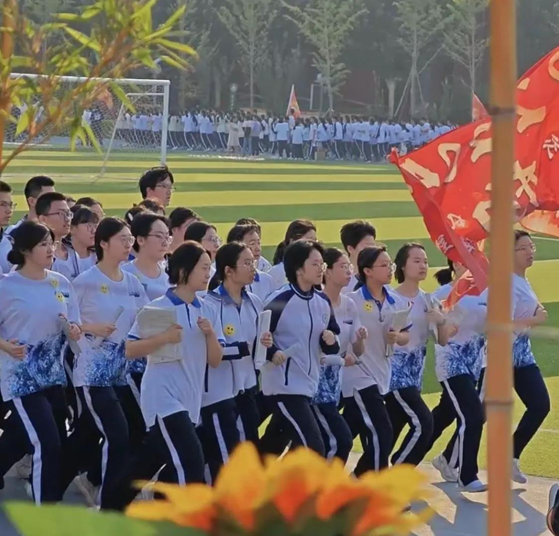 比游戏更高级的快乐，是成为自己大脑的主人

孩子，你有没有过这样的体验，本想只玩