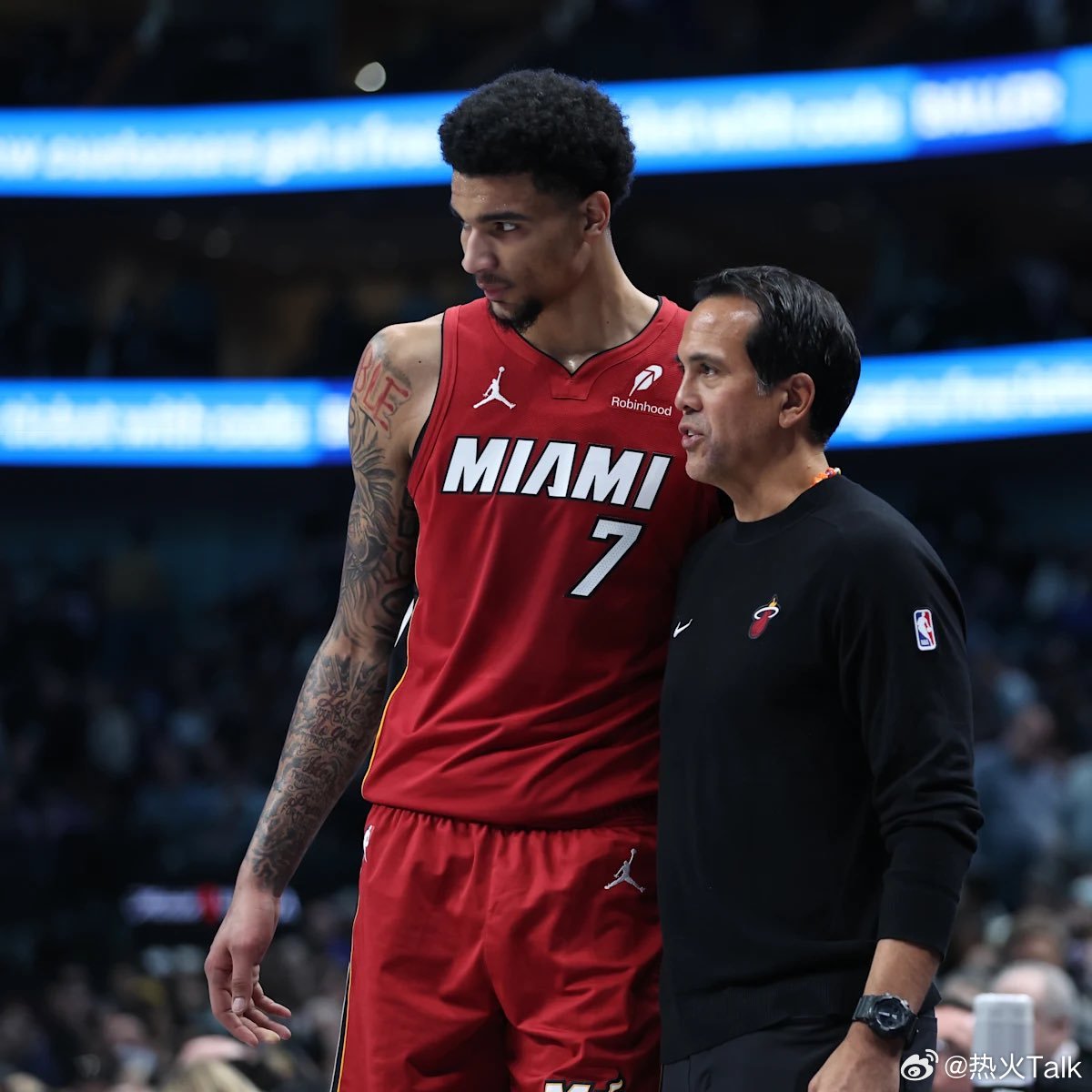 篮板被爆…希罗频频被点名…韦尔下半场一分钟都没上场…热火最大领先19分还是被凯尔