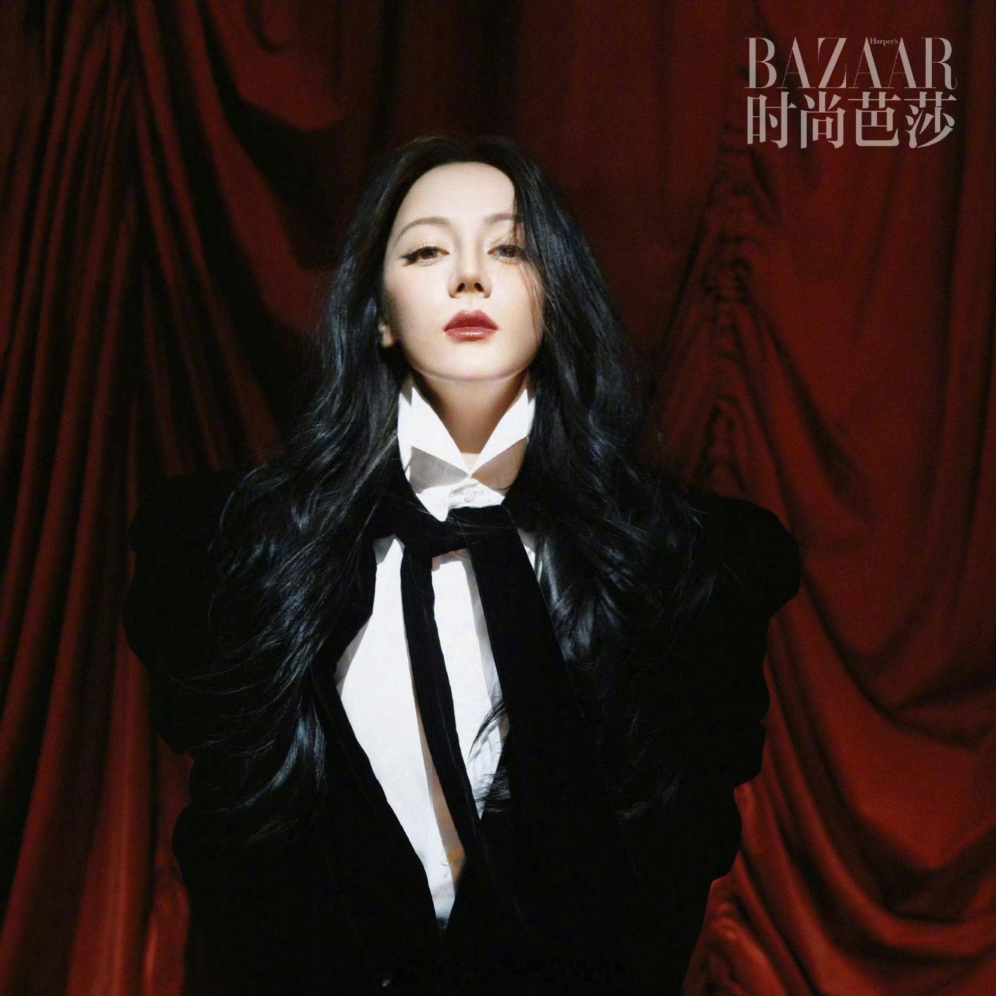 迪丽热巴将登上《时尚芭莎》开年刊封面，来看看状态迪丽热巴时尚芭莎开年刊