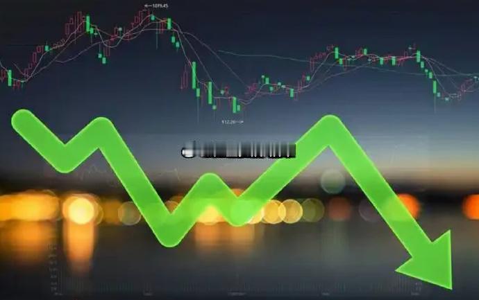 黄金参考 4721-4723位置空，防守：4731，目标：4680金价