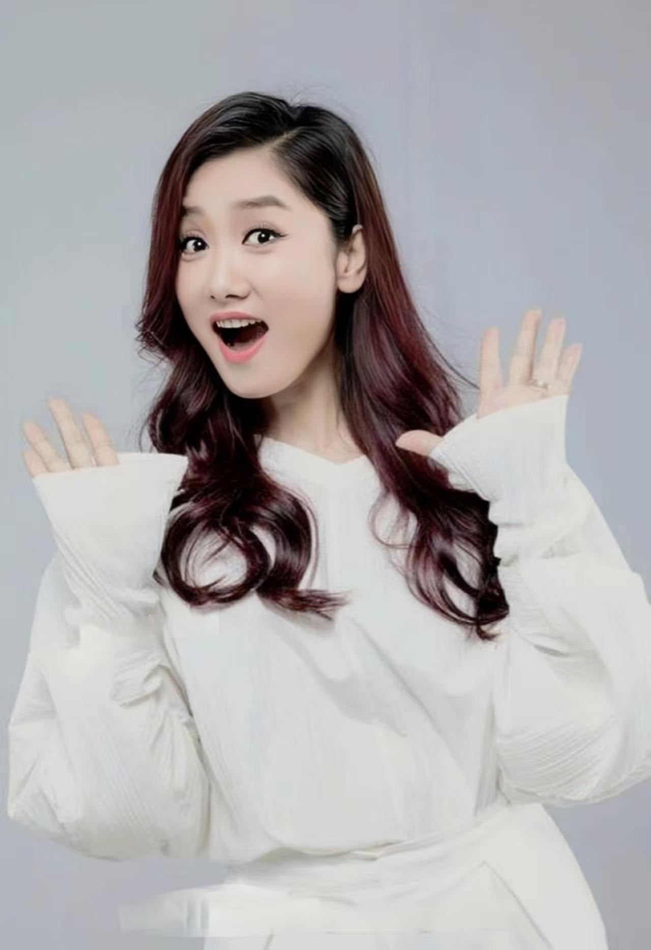 是谁家的姑娘这么美？！