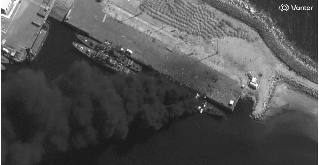 CNN报道，特朗普声称，美军已击沉9艘伊朗军舰。

当地时间1日，美国总统特朗普