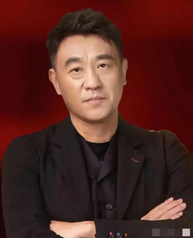 1997年，何冰遇到了多年未见的女同学李海洋，女同学说：“我都29了，嫁不出去了