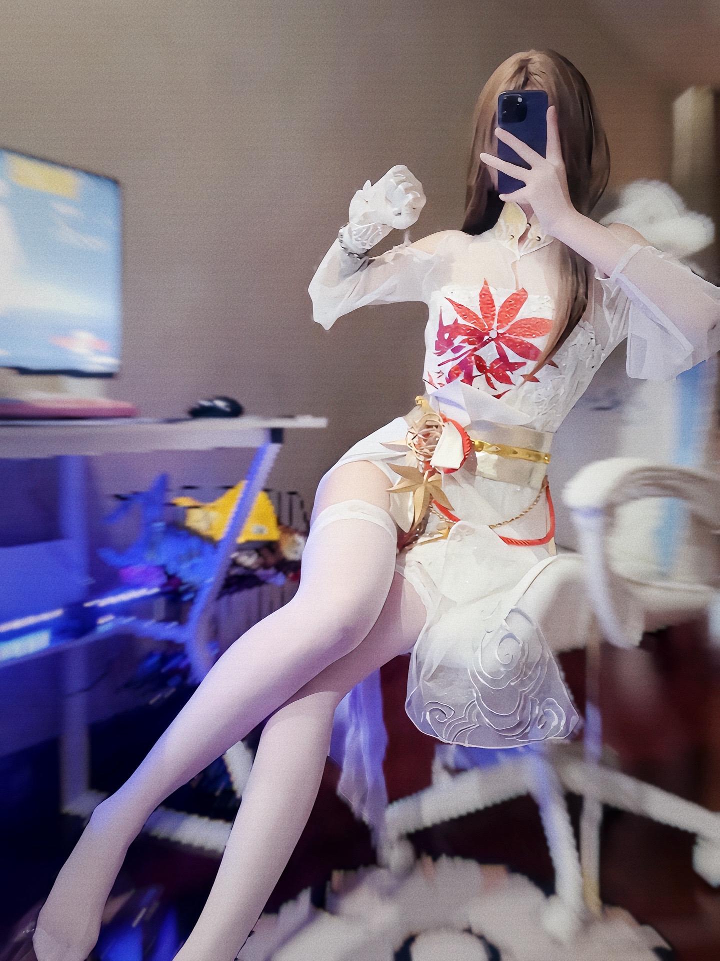 眼里一片海，我却不肯蓝